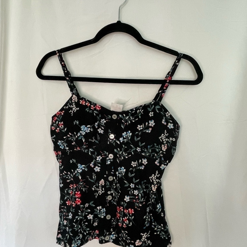 No Boundaries Black Camisole Fitted Spaghetti Straps​​​​ - Picture 2 of 6